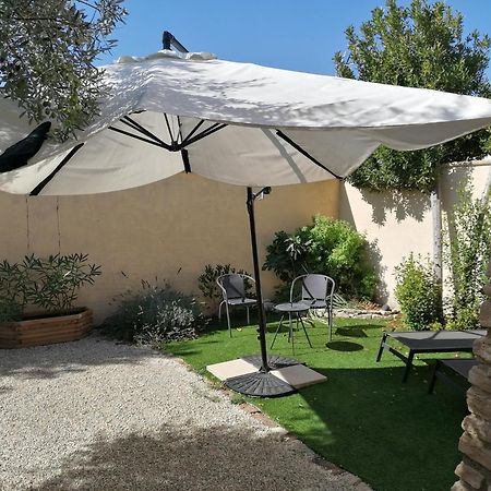 Ferienwohnung A L'Ombre De L'Olivier LʼIsle-sur-la-Sorgue Exterior foto