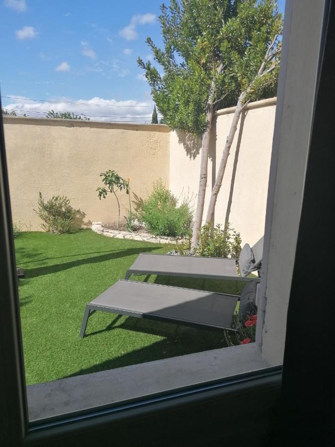 Ferienwohnung A L'Ombre De L'Olivier LʼIsle-sur-la-Sorgue Exterior foto