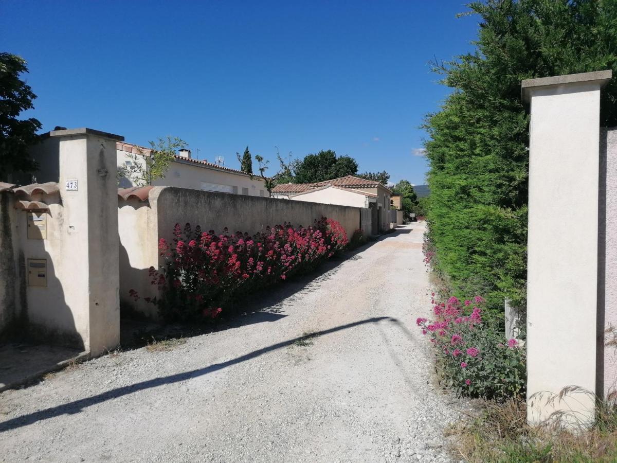 Ferienwohnung A L'Ombre De L'Olivier LʼIsle-sur-la-Sorgue Exterior foto